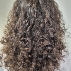 Cabelo ondulado loiro - Dulcídia Monteiro
